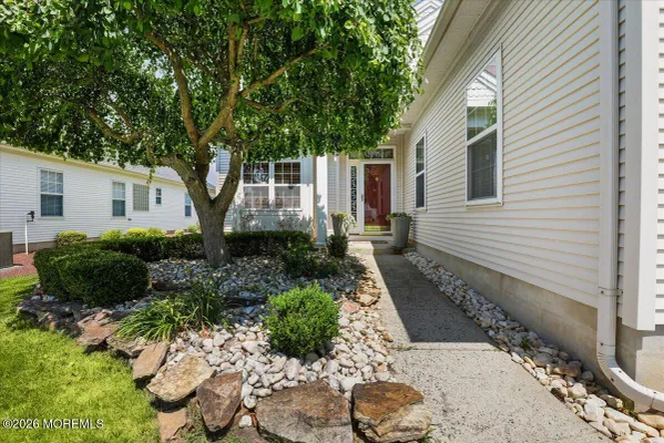Property Slideshow image 3 of 38 | 27 derry meeting dr, Manalapan, NJ, 07726