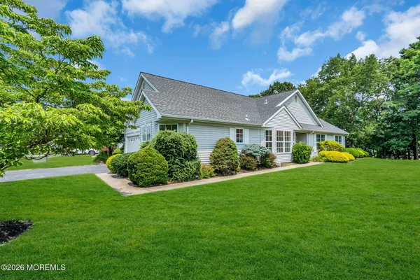 Property Slideshow image 2 of 29 | 39 strawberry ln, Lakewood, NJ, 08701