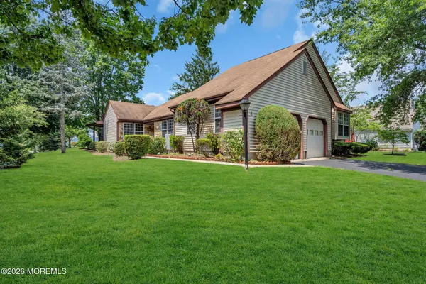 Property Slideshow image 2 of 38 | 6 rutherford hayes dr, Monroe, NJ, 08831