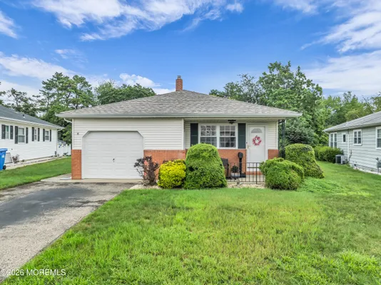 Property Slideshow image 2 of 23 | 10 biabou dr, Toms River, NJ, 08757