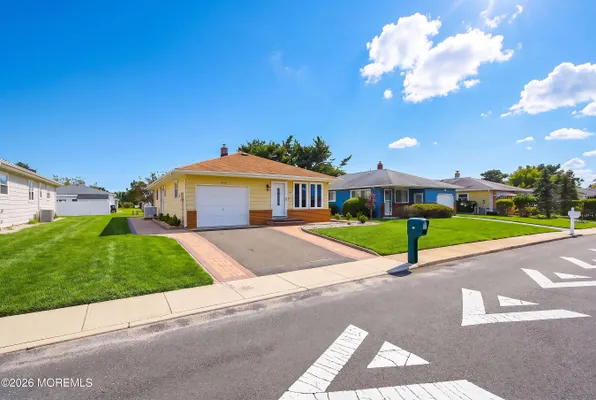 Property Slideshow image 2 of 28 | 20 tortola st, Toms River, NJ, 08757
