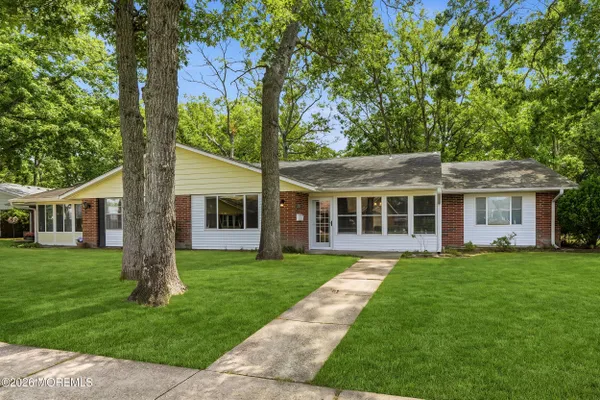 Property Slideshow image 2 of 26 | 206 huntington dr b, Lakewood, NJ, 08701