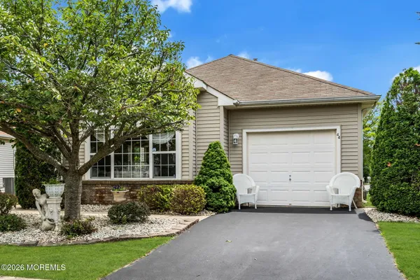 Property Slideshow image 2 of 53 | 44 kensington rd, Manchester, NJ, 08759