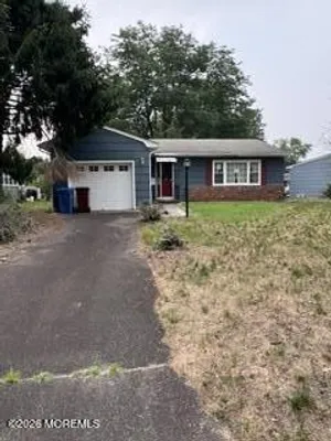 Property Slideshow image 2 of 8 | 16 edinburgh dr, Toms River, NJ, 08757
