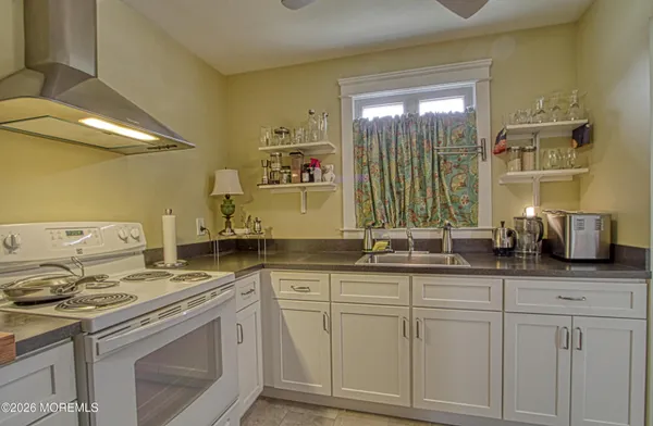 Property Slideshow image 3 of 16 | 6 crockett ln a, Whiting, NJ, 08759