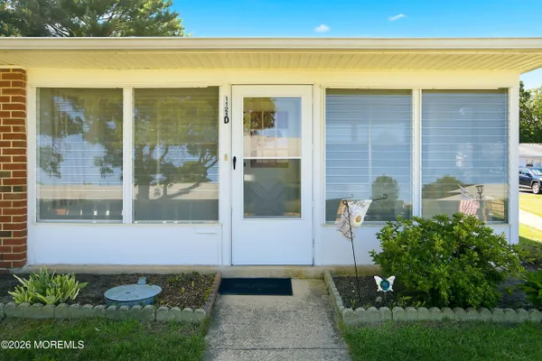 Property Slideshow image 3 of 27 | 1121d argyll cir d, Lakewood, NJ, 08701