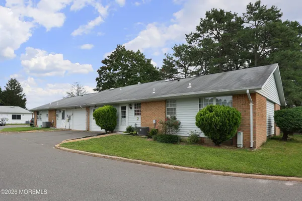 Property Slideshow image 2 of 31 | 51a cambridge cir, Manchester, NJ, 08759