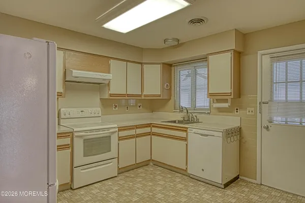 Property Slideshow image 2 of 24 | 14 monmouth ln b, Whiting, NJ, 08759