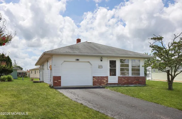 Property Slideshow image 2 of 22 | 23 capri ct, Toms River, NJ, 08757