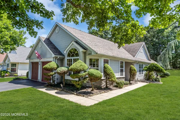 Property Slideshow image 3 of 30 | 2785 lenox st, Toms River, NJ, 08755