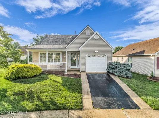 Property Slideshow image 2 of 30 | 7 tarworth ct, Toms River, NJ, 08757