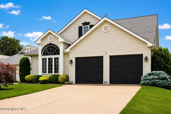 Property Slideshow image 3 of 40 | 5 n avon dr, Jackson, NJ, 08527