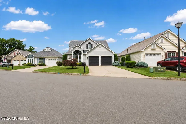 Property Slideshow image 2 of 40 | 5 n avon dr, Jackson, NJ, 08527