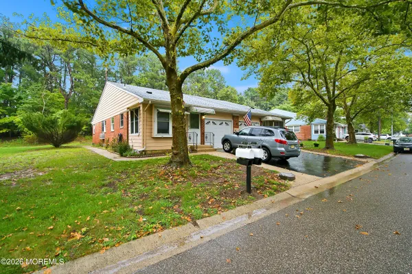 Property Slideshow image 3 of 30 | 65 a yorktowne pkwy a, Whiting, NJ, 08759