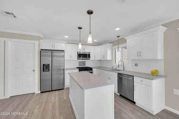 Property Slideshow image 3 of 34 | 170 everest dr, Brick, NJ, 08724