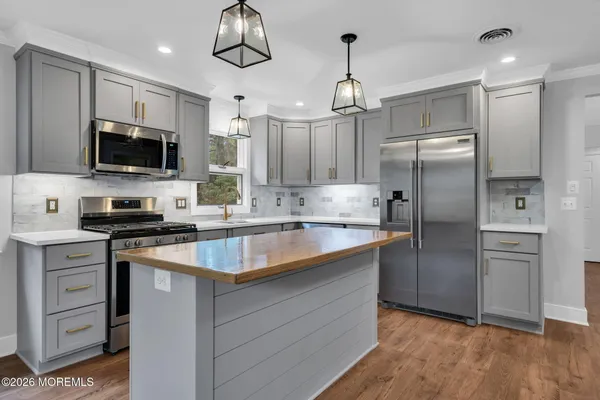 Property Slideshow image 3 of 44 | 52 castleton dr, Toms River, NJ, 08757