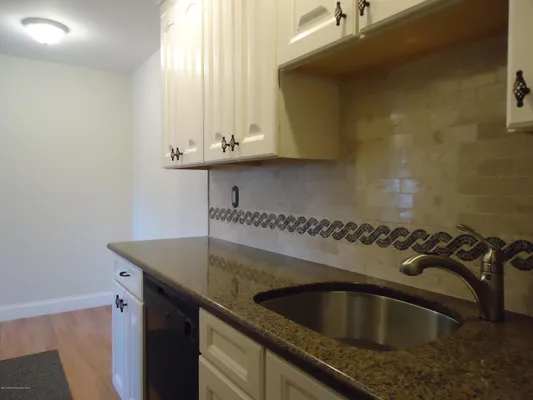 Property Slideshow image 3 of 48 | 142 cross slope ct f, Manalapan, NJ, 07726