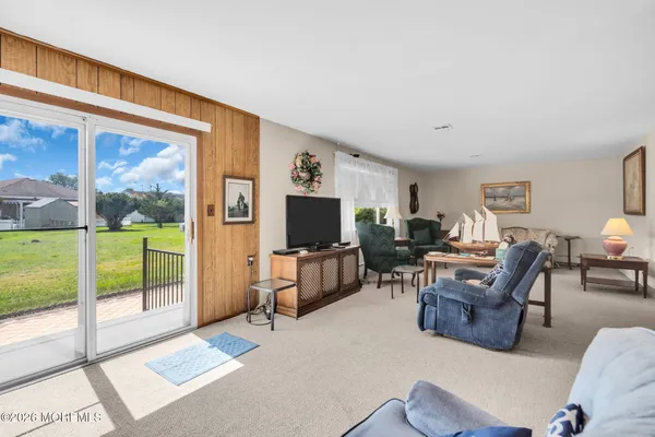 Property Slideshow image 3 of 24 | 12 aztec ct, Toms River, NJ, 08757