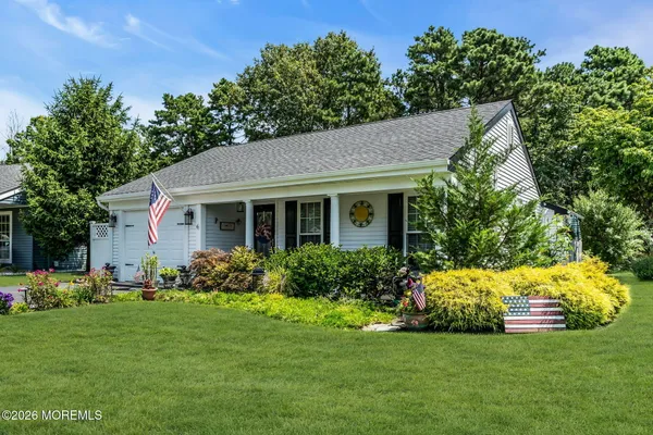 Property Slideshow image 3 of 62 | 6 twyford ln, Manchester, NJ, 08759