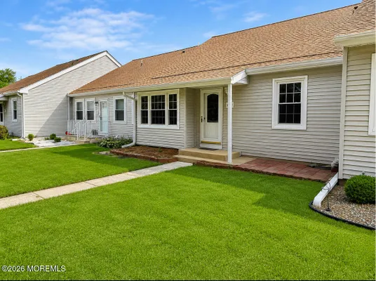 Property Slideshow image 2 of 16 | 80 parkway dr d, Freehold, NJ, 07728