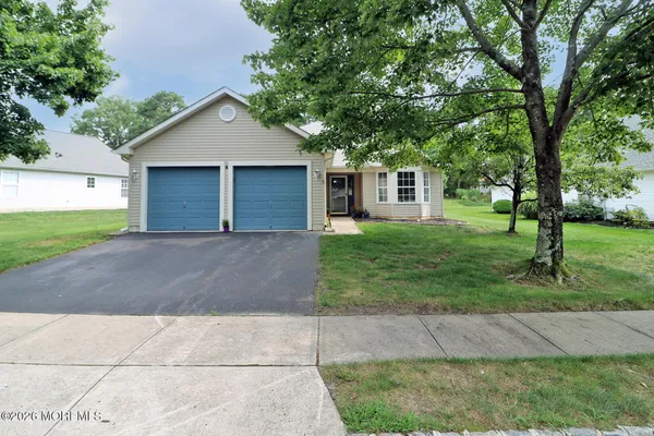 Property Slideshow image 2 of 60 | 9 ridgemont ln, Whiting, NJ, 08759