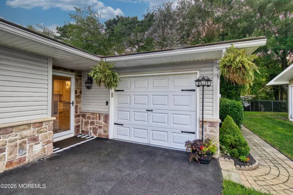 Property Slideshow image 3 of 63 | 29 markham rd, Brick, NJ, 08724