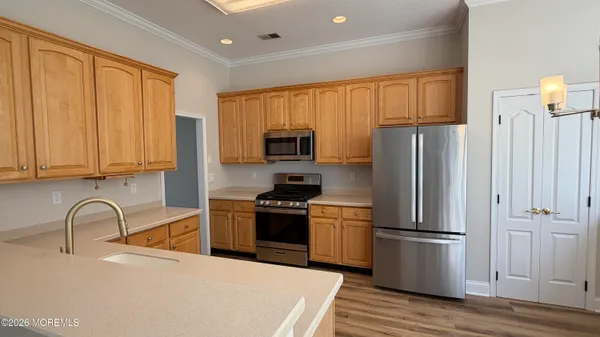 Property Slideshow image 3 of 12 | 42 greenways ln, Lakewood, NJ, 08701