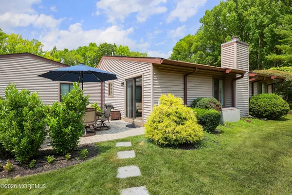 Property Slideshow image 3 of 68 | 52 eastport ct, Red Bank, NJ, 07701