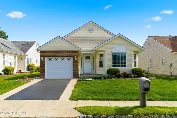 Property Slideshow image 2 of 21 | 31 portsmouth dr, Toms River, NJ, 08757