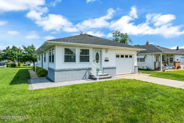 Property Slideshow image 2 of 20 | 102 barbuda st, Toms River, NJ, 08757