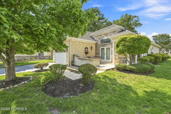 Property Slideshow image 2 of 47 | 6 minot light ct, Barnegat, NJ, 08005
