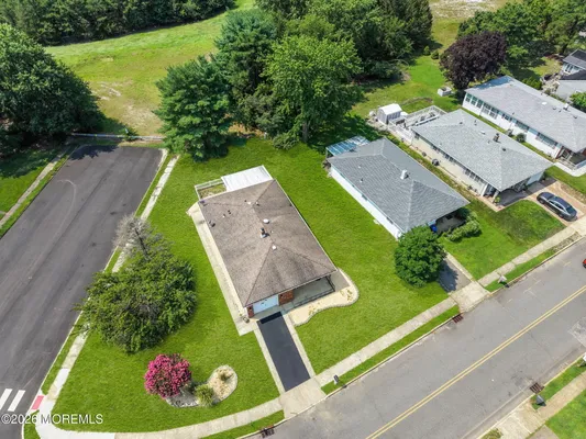 Property Slideshow image 3 of 28 | 170 port royal dr, Toms River, NJ, 08757