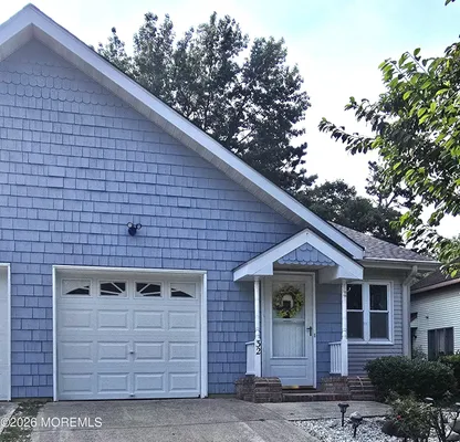 Property Slideshow image 2 of 22 | 32 sycamore rd 43, Manahawkin, NJ, 08050