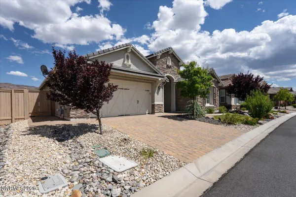 Property Slideshow image 2 of 42 | 9820 shadowless trl, Reno, NV, 89521