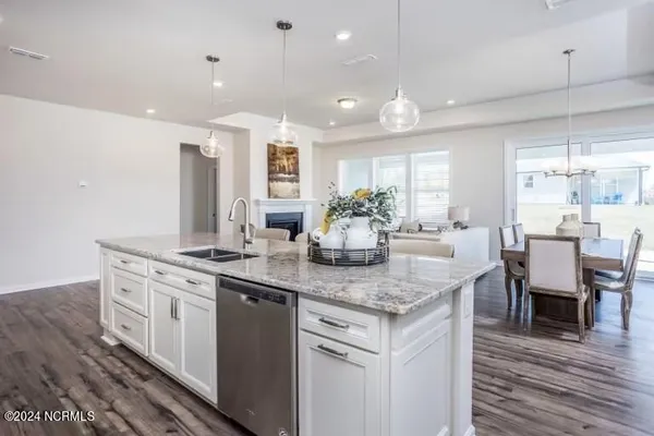 Property Slideshow image 3 of 18 | 5505 coral tide ave, Wilmington, NC, 28412