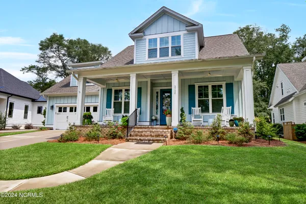 Property Slideshow image 2 of 90 | 3726 white cliffs dr, Castle Hayne, NC, 28429