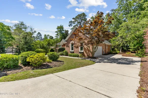 Property Slideshow image 2 of 39 | 8807 sawmill creek ln, Wilmington, NC, 28411