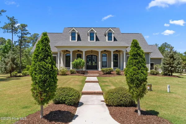 Property Slideshow image 2 of 87 | 3706 friendly orange ct, Leland, NC, 28451