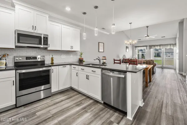 Property Slideshow image 3 of 42 | 8840 radcliff dr nw, Calabash, NC, 28467