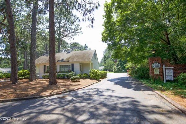 Property Slideshow image 2 of 58 | 33 village green cir, Southern Pines, NC, 28387