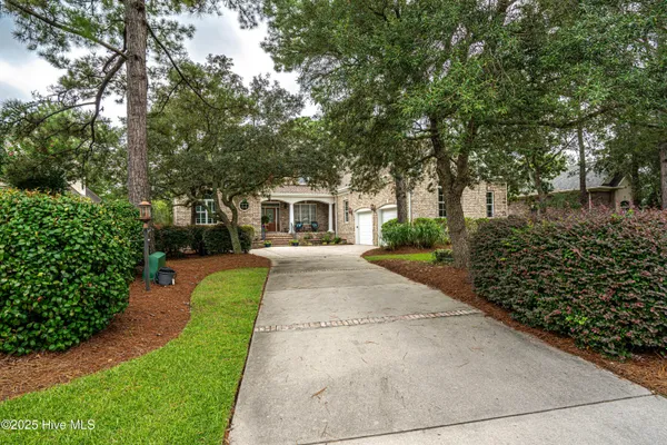 Property Slideshow image 2 of 84 | 537 gladstone cir, Ocean Isle Beach, NC, 28469