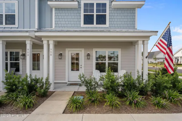 Property Slideshow image 2 of 26 | 900 fresnel run, Wilmington, NC, 28412