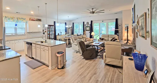 Property Slideshow image 3 of 23 | 8711 nottoway ave, Calabash, NC, 28467