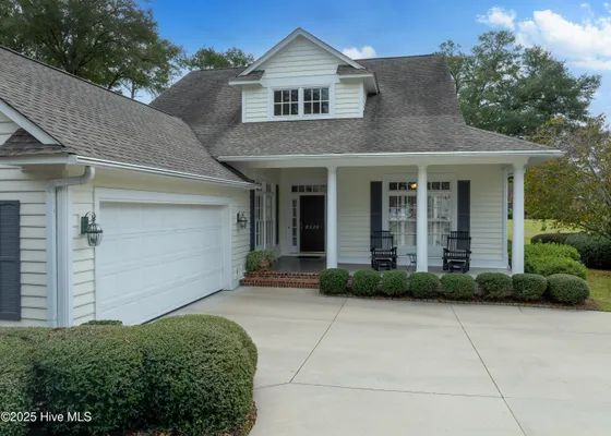 Property Slideshow image 2 of 46 | 8335 vintage club cir, Wilmington, NC, 28411