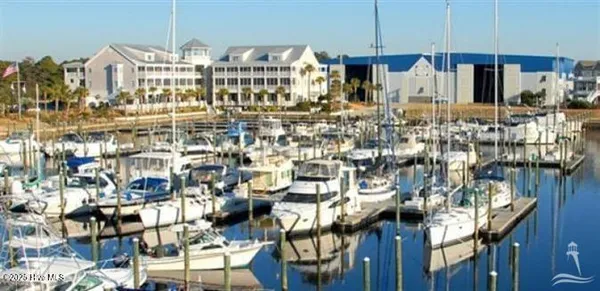 Property Slideshow image 3 of 10 | 2571 st james dr # u-a3, Southport, NC, 28461