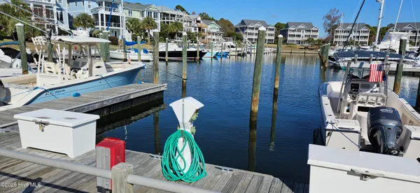 Property Slideshow image 3 of 10 | 2571 st james dr # u-a3, Southport, NC, 28461