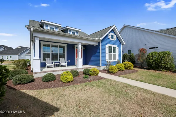 Property Slideshow image 2 of 64 | 725 wharton ave, Wilmington, NC, 28412