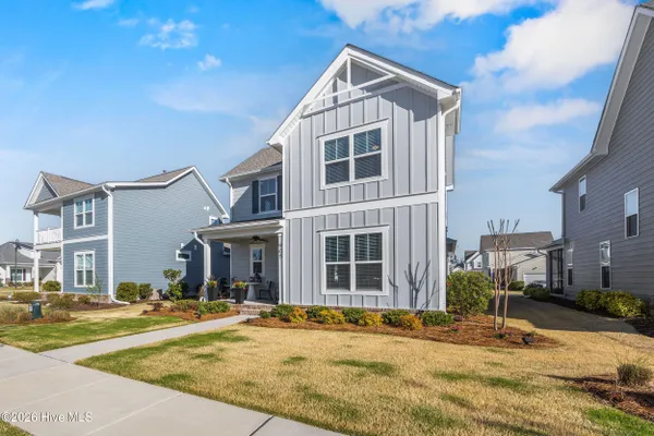 Property Slideshow image 2 of 27 | 905 fresnel run, Wilmington, NC, 28412