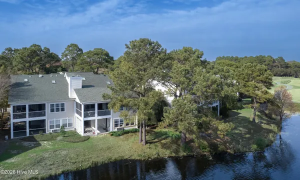 Property Slideshow image 2 of 7 | 3125 lakeside commons dr 37, Southport, NC, 28461