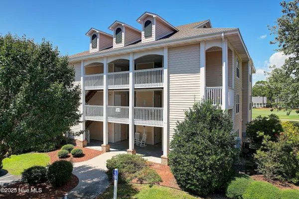Property Slideshow image 2 of 46 | 3350 club villas dr 805, Southport, NC, 28461